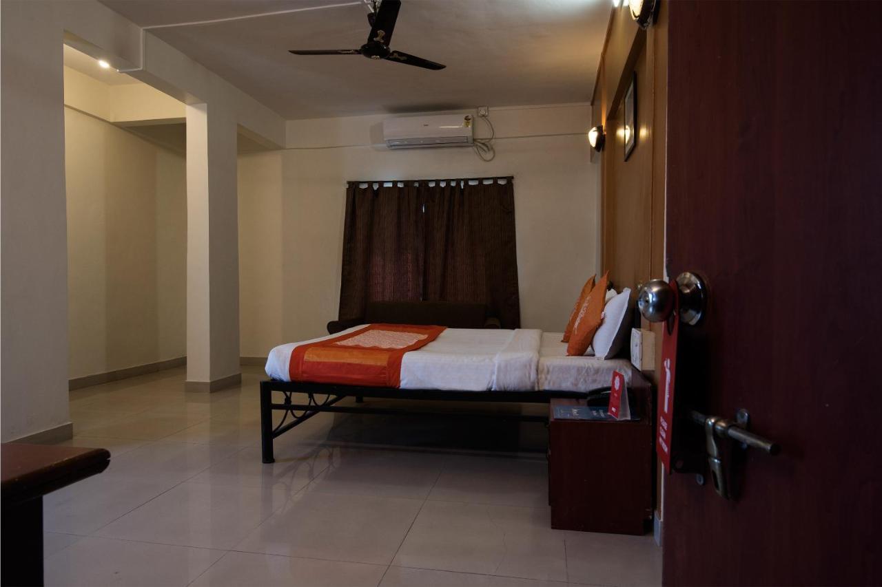 Oyo 1065 Hotel Hmr Royal Inn ปูเน่ ภายนอก รูปภาพ