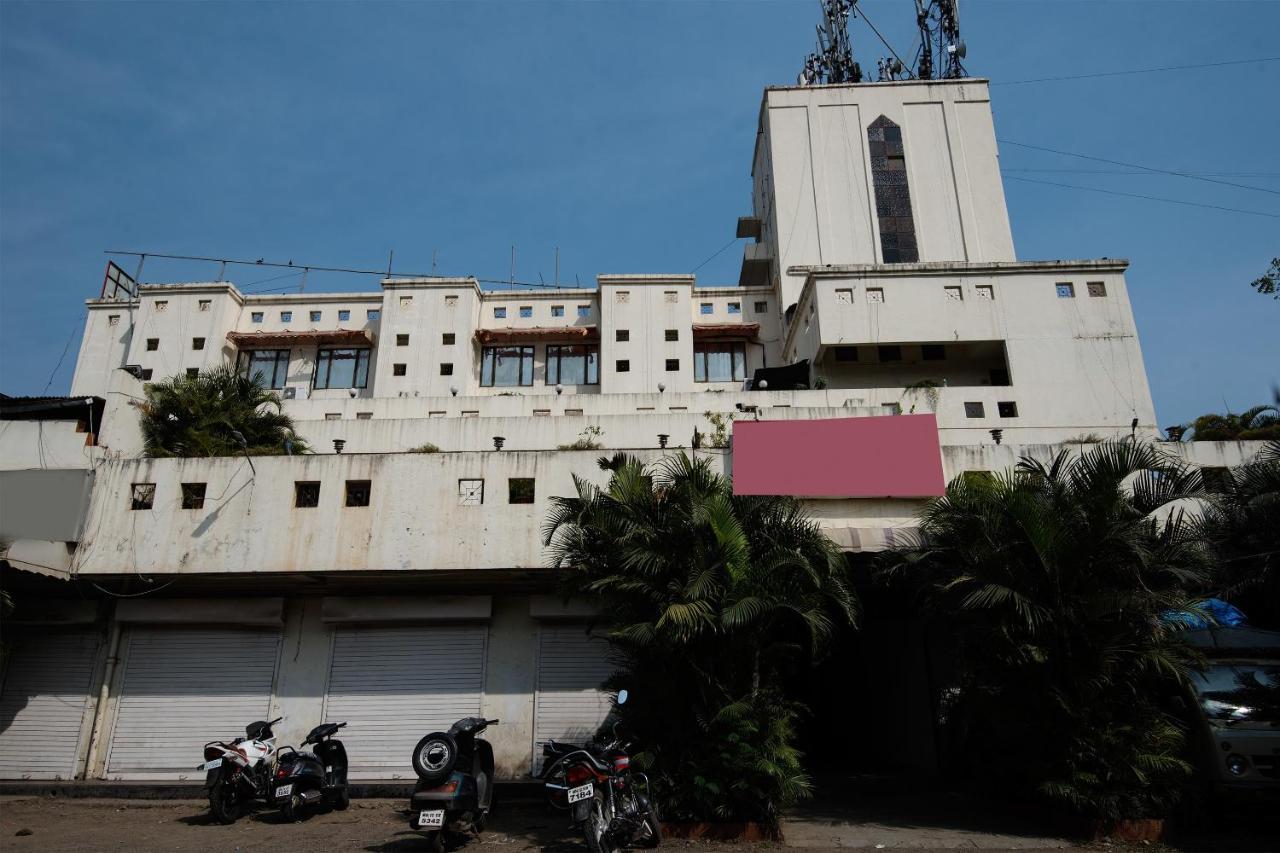 Oyo 1065 Hotel Hmr Royal Inn ปูเน่ ภายนอก รูปภาพ