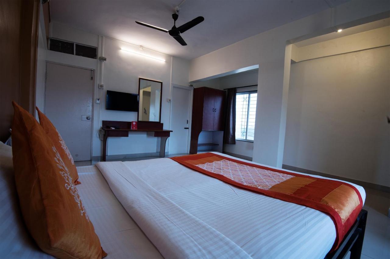 Oyo 1065 Hotel Hmr Royal Inn ปูเน่ ภายนอก รูปภาพ