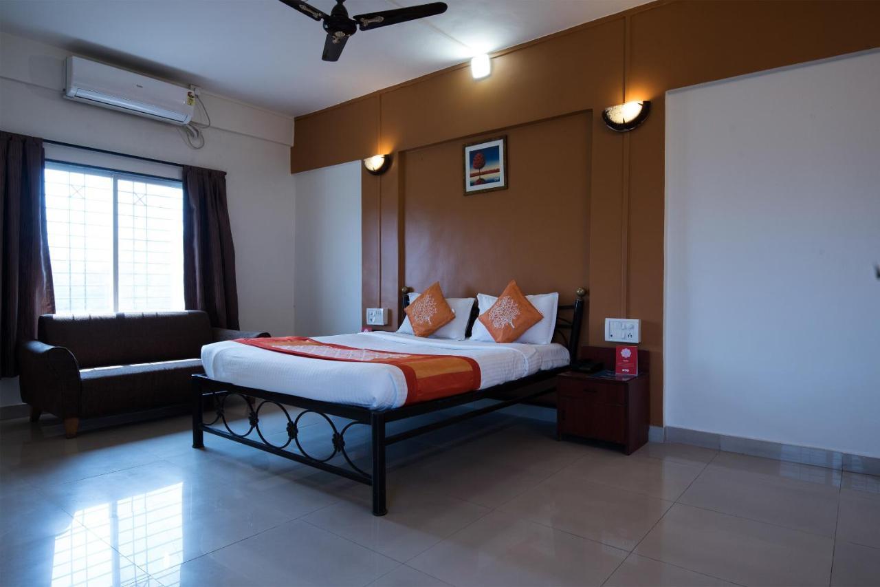 Oyo 1065 Hotel Hmr Royal Inn ปูเน่ ภายนอก รูปภาพ